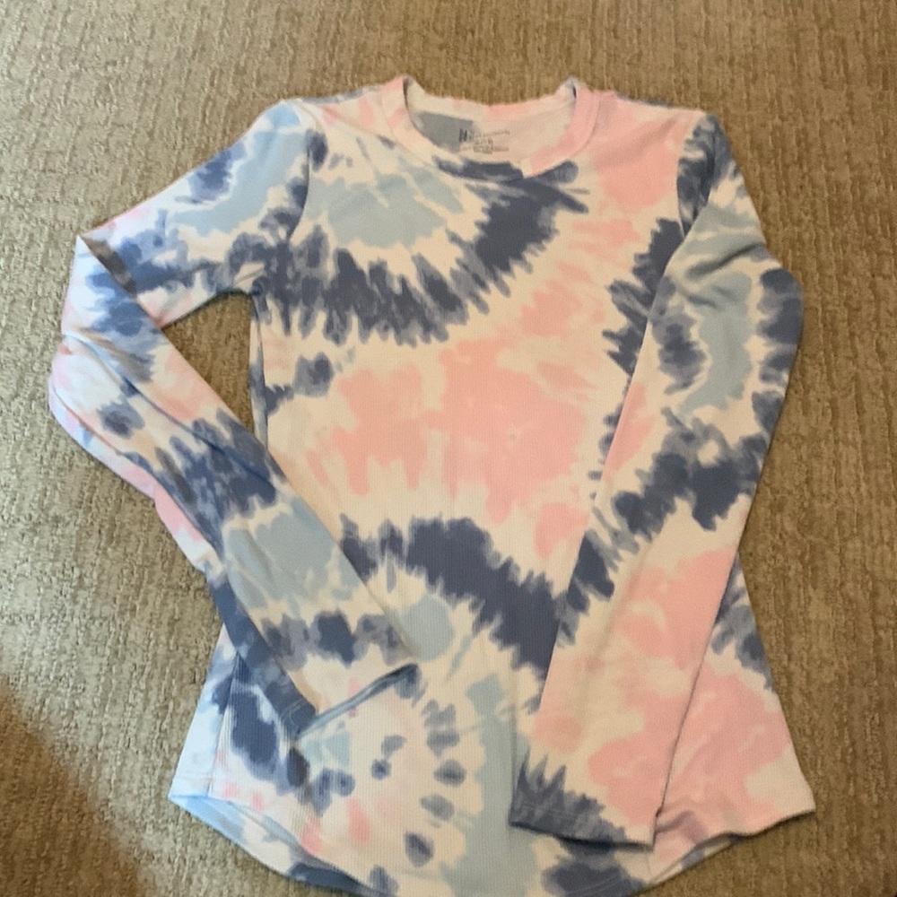 medium long sleeve no boundaries t-shirt